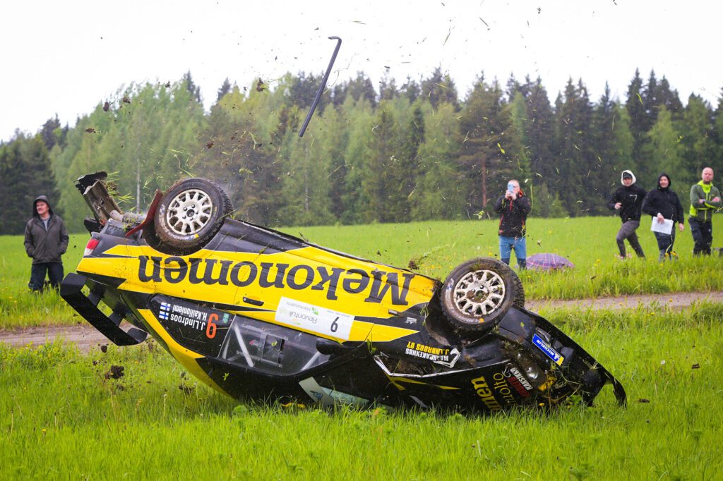 Vielä puoli kierrosta jäljellä. Kuva: Taneli Niinimäki